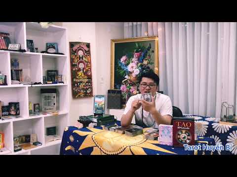 Tarot Vlog 7: Những bộ Tarot từ cơ bản đến chuyên biệt mà Phùng Lâm yêu thích