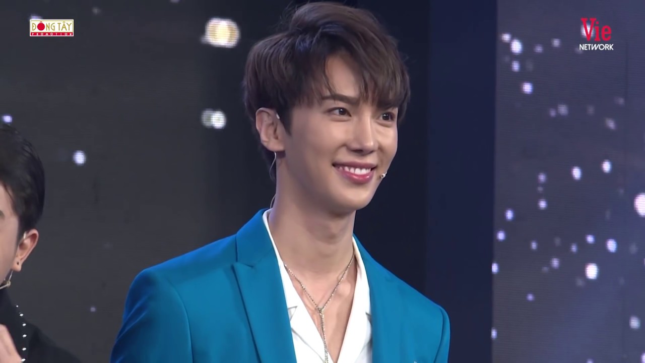 Park Jung Min xuất hiện cùng Trấn Thành và Hari Won trên Gameshow Việt Nam  | Giọng Ca Bí Ẩn Tập 16