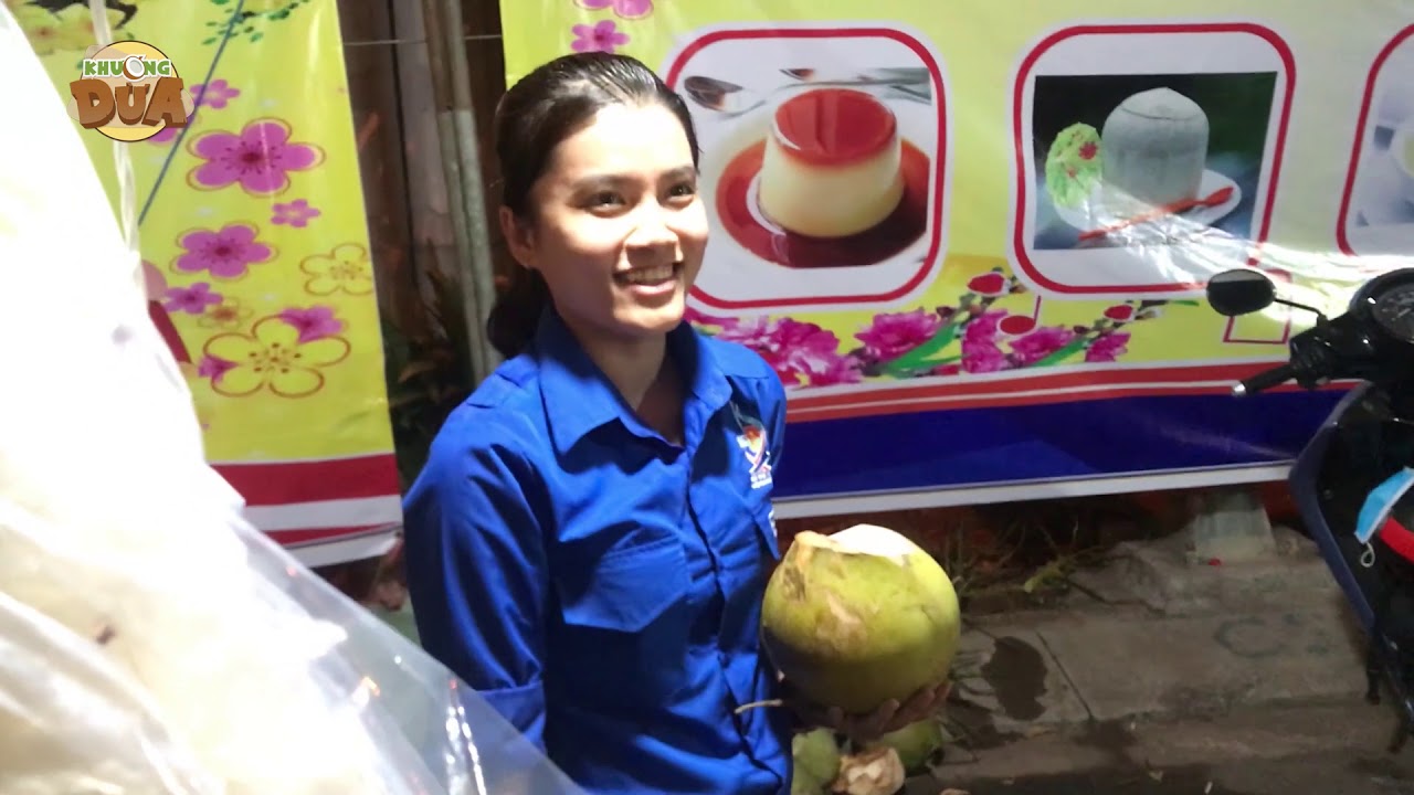 Khương Dừa càn quét hội chợ hoa xuân Bình Chánh, gặp món gì ăn món đó!!!