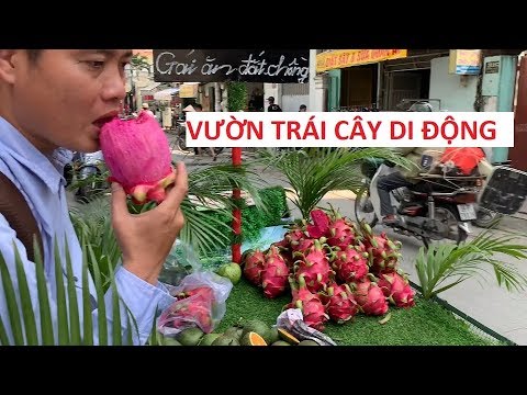 Người đàn ông chở "vườn trái cây" bán dạo thu hút đông khách!!!